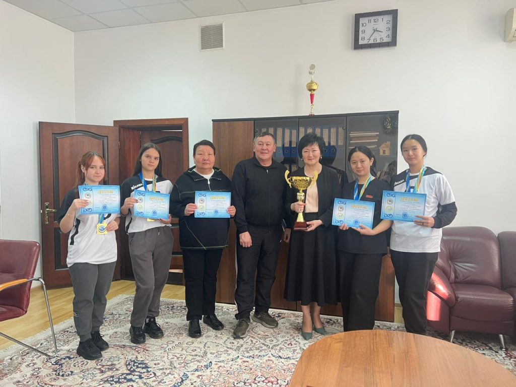 Команда девушек по настольному теннису заняла 1 место в XXVIII Спартакиаде колледжей города Алматы. Поздравляем 💐 💐 💐